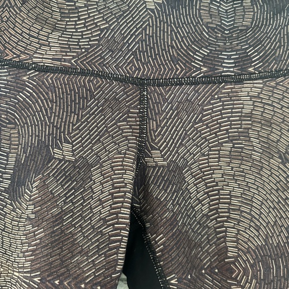 LULULEMON Leggings, Wunder Under Size 6 - Picture 4 of 10